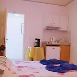 Irene 2 Aparthotel