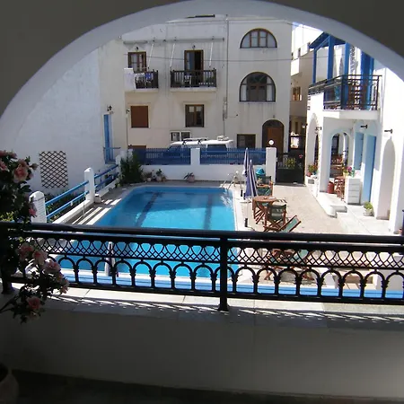 アパートホテル Irene 2 4*